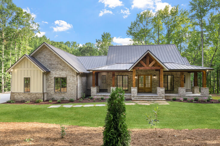 Luxury Custom Home in Travelers Rest Where Rustic Charm Meets Modern Elegance